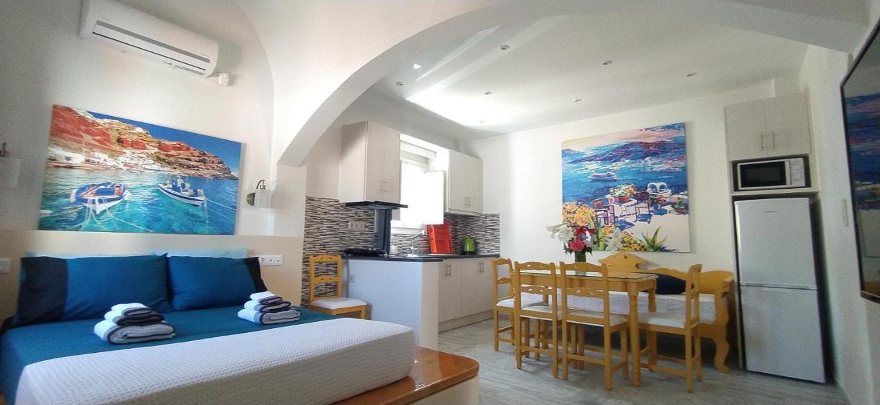 Chariot Apartments Santorini Камари Экстерьер фото