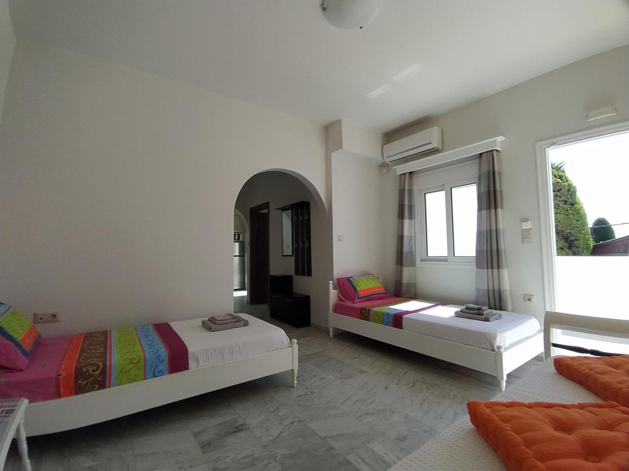 Chariot Apartments Santorini Камари Экстерьер фото